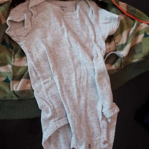 Carter's Baby Boys 3-Piece Camo Mountain Little Jacket Set in Size 12M - Picture 4 of 7